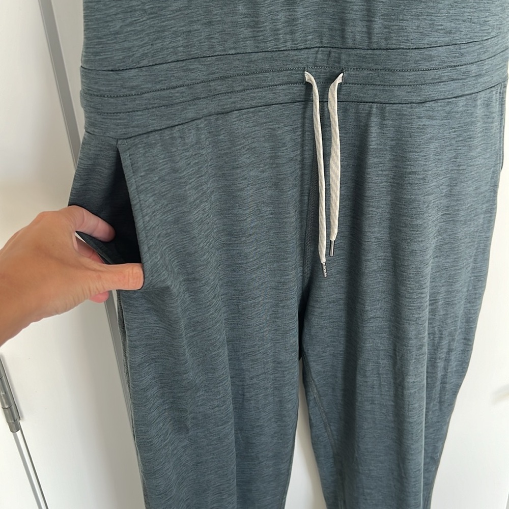 Vuori Lux Jumpsuit NWOT - Picture 5 of 14
